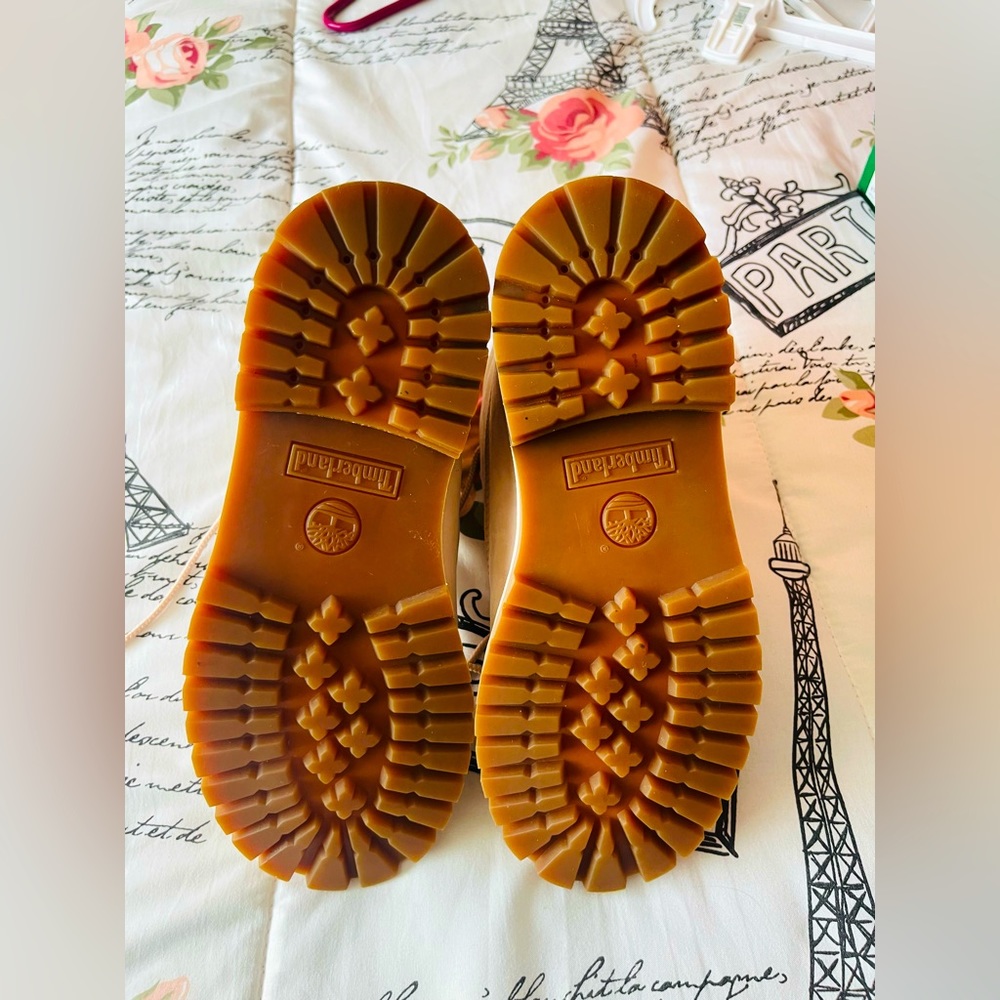 Timberlands - Picture 4 of 4